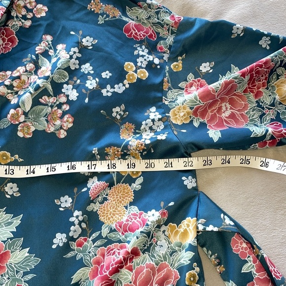 Mustard Seed Silky Blue Floral Kimono Short Robe Attached Belt Sexy Loungewear - Picture 6 of 13